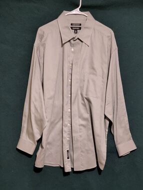 Murano Men's Light Gray Dress Shirt - Classic Button-Down
